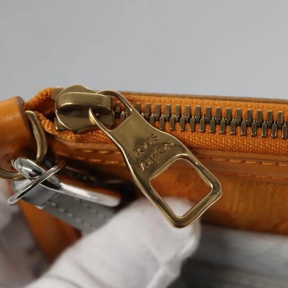 LOUIS VUITTON Monogram White Flat Mensenger Shoulder Bag - Picture 9 of 16